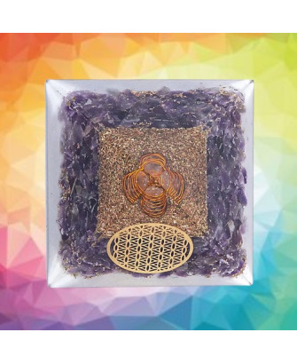 Pirámide de Orgonita con Amatista con Símbolo Flor de la Vida